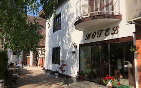Karikas Hotel